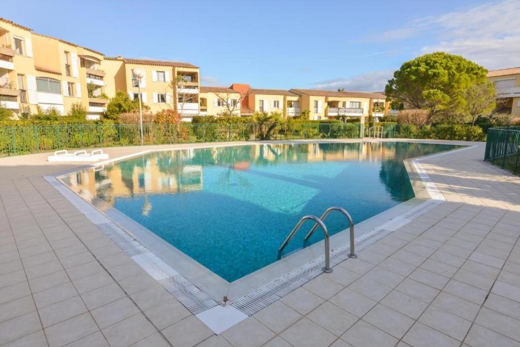 Le Pin Parasol A - 3 Personnes By K6 * Cassis